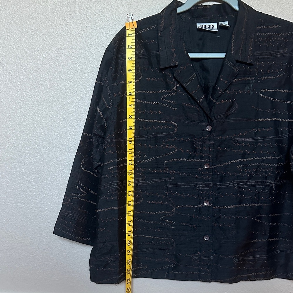 Chico's Design brown embroidered Button-Up jacket blouse 100% silk Size 2 - Picture 5 of 12